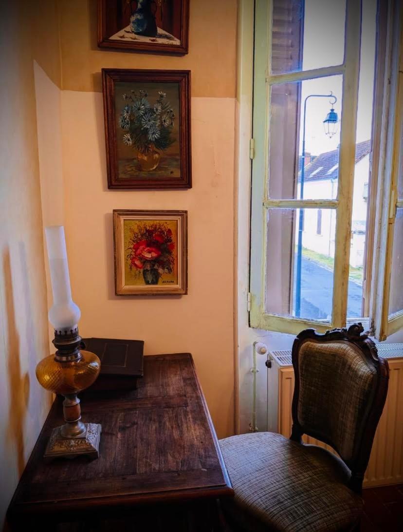 Auberge Du Chant Du Coq Anjouin Ngoại thất bức ảnh